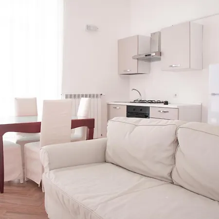Luxury Bnb Pisacane Lägenhet